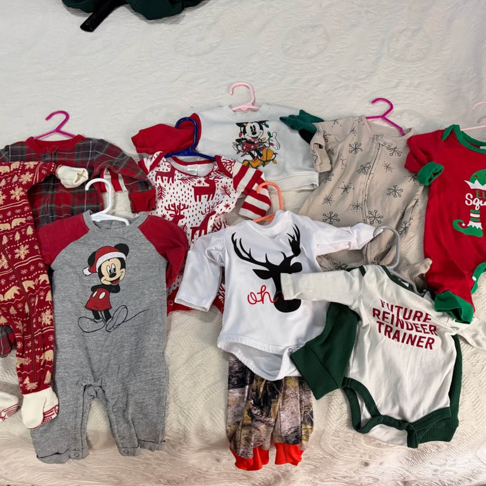 Bundle of 9 Christmas Themed Baby Clothes NB / 0-3M